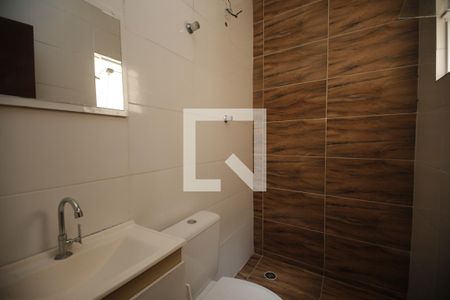 Banheiro Suíte 1 de casa para alugar com 2 quartos, 70m² em Jardim Sapopemba, São Paulo