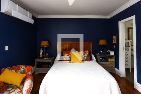 Casa à venda com 380m², 4 quartos e 4 vagassuíte 3