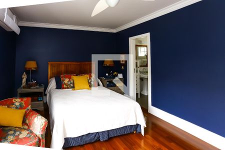 Casa à venda com 380m², 4 quartos e 4 vagassuíte 3