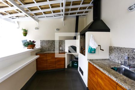 Casa à venda com 380m², 4 quartos e 4 vagasÁrea comum - Churrasqueira