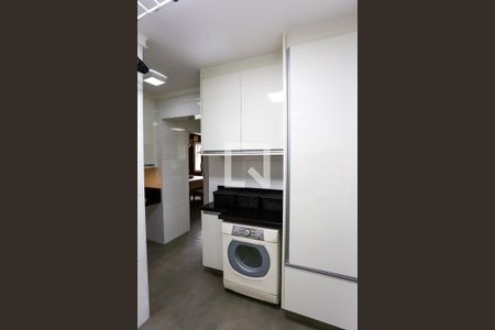 Casa à venda com 380m², 4 quartos e 4 vagasÁrea de Serviço