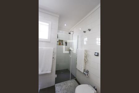 Casa à venda com 380m², 4 quartos e 4 vagasBanheiro da Suíte 3