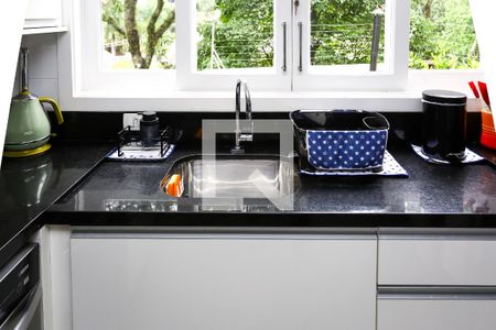 Casa à venda com 380m², 4 quartos e 4 vagasCozinha