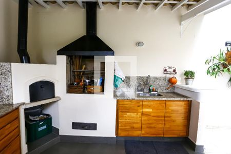 Casa à venda com 380m², 4 quartos e 4 vagasÁrea comum - Churrasqueira