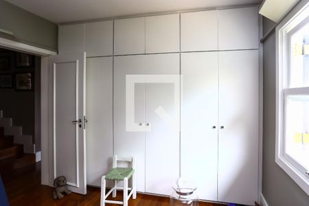 Casa à venda com 380m², 4 quartos e 4 vagasSuíte 1