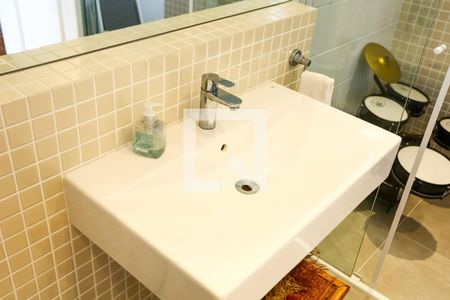 Casa à venda com 380m², 4 quartos e 4 vagasBanheiro da Suíte 1