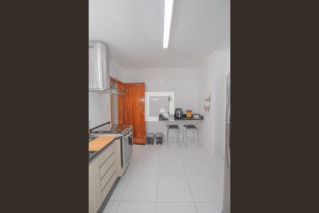 Casa à venda com 217m², 3 quartos e 4 vagasCozinha 