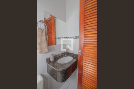 Casa à venda com 217m², 3 quartos e 4 vagasLavanderia 