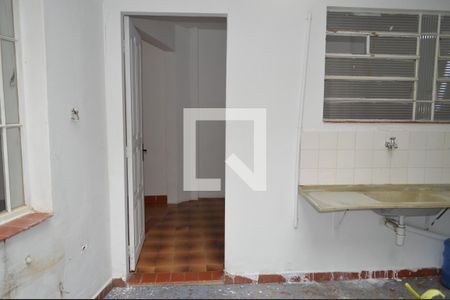 Casa para alugar com 145m², 2 quartos e sem vagaÁrea de Serviço