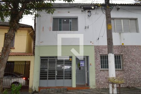 Casa para alugar com 145m², 2 quartos e sem vaga Casa para alugar com 145m², 2 quartos e sem vagaFachada + Plaquinha