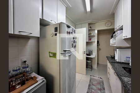 Apartamento à venda com 95m², 3 quartos e 2 vagas Apartamento à venda com 95m², 3 quartos e 2 vagasCozinha
