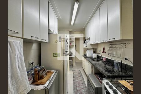 Apartamento à venda com 95m², 3 quartos e 2 vagas Apartamento à venda com 95m², 3 quartos e 2 vagasCozinha