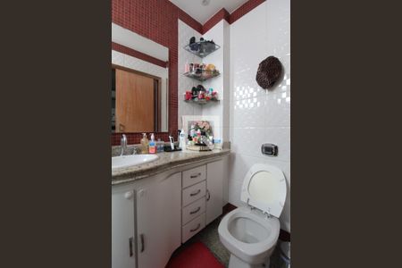 Apartamento à venda com 182m², 4 quartos e 2 vagasBanheiro da Suite 2