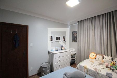 Apartamento à venda com 182m², 4 quartos e 2 vagasQuarto 1