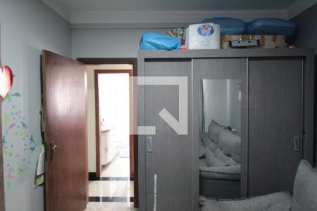 Apartamento à venda com 182m², 4 quartos e 2 vagasQuarto 2