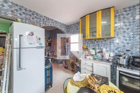 Casa à venda com 150m², 2 quartos e 2 vagas Casa à venda com 150m², 2 quartos e 2 vagasCozinha