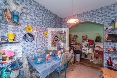 Casa à venda com 150m², 2 quartos e 2 vagas Casa à venda com 150m², 2 quartos e 2 vagasCozinha