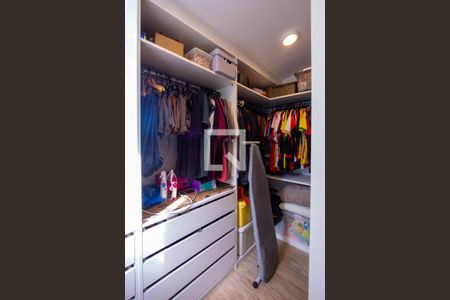 Apartamento à venda com 85m², 3 quartos e 2 vagasCloset