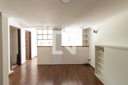 Casa de condomínio para alugar com 190m², 3 quartos e 3 vagasSala 2