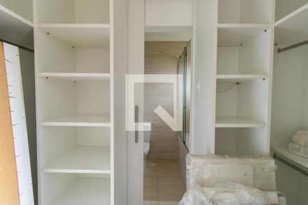 Casa de condomínio para alugar com 190m², 3 quartos e 3 vagasCloset Suíte