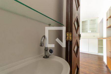 Casa de condomínio para alugar com 190m², 3 quartos e 3 vagasLavabo