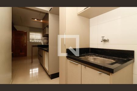 Apartamento para alugar com 37m², 2 quartos e sem vaga Apartamento para alugar com 37m², 2 quartos e sem vagaCozinha e Área de Serviço