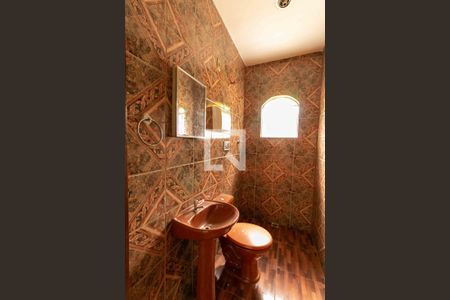 Casa à venda com 360m², 4 quartos e 6 vagas Casa à venda com 360m², 4 quartos e 6 vagasBanheiro da Suíte