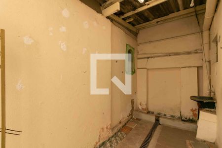 Casa à venda com 360m², 4 quartos e 6 vagas Casa à venda com 360m², 4 quartos e 6 vagasÁrea de Serviço