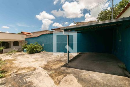 Casa à venda com 360m², 4 quartos e 6 vagas Casa à venda com 360m², 4 quartos e 6 vagasÁrea Externa