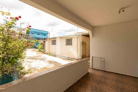 Casa à venda com 360m², 4 quartos e 6 vagas Casa à venda com 360m², 4 quartos e 6 vagasVaranda