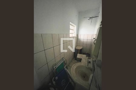 Casa à venda com 211m², 4 quartos e 3 vagas Casa à venda com 211m², 4 quartos e 3 vagasBanheiro da Suíte