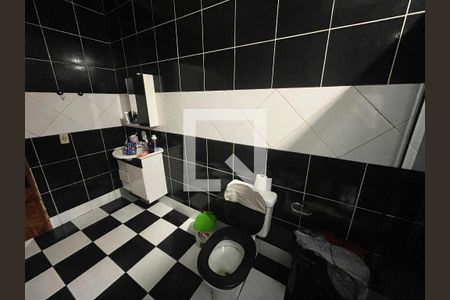 Casa à venda com 211m², 4 quartos e 3 vagas Casa à venda com 211m², 4 quartos e 3 vagasBanheiro - casa 2