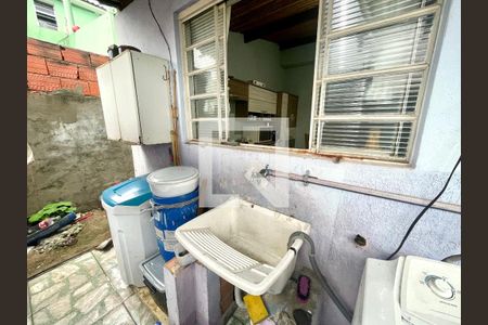 Casa à venda com 211m², 4 quartos e 3 vagas Casa à venda com 211m², 4 quartos e 3 vagasÁrea de Serviço