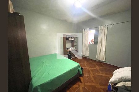 Casa à venda com 211m², 4 quartos e 3 vagas Casa à venda com 211m², 4 quartos e 3 vagasQuarto - casa 2