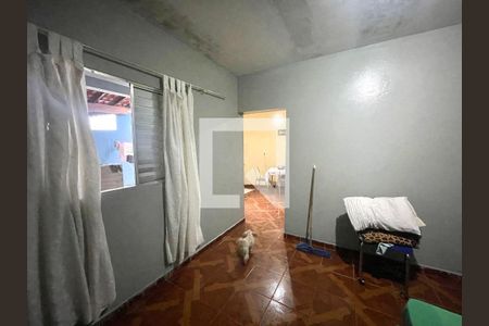 Casa à venda com 211m², 4 quartos e 3 vagas Casa à venda com 211m², 4 quartos e 3 vagasQuarto - casa 2