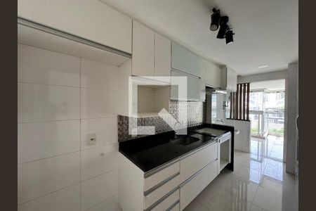 Apartamento para alugar com 156m², 4 quartos e 3 vagas Apartamento para alugar com 156m², 4 quartos e 3 vagasCozinha e Área de Serviço