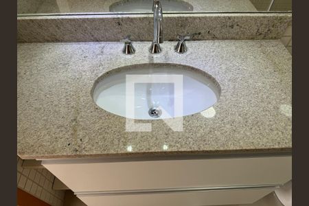 Apartamento para alugar com 156m², 4 quartos e 3 vagas Apartamento para alugar com 156m², 4 quartos e 3 vagasBanheiro Suítes Canadenses