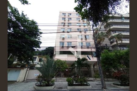 Apartamento para alugar com 71m², 2 quartos e 1 vaga Apartamento para alugar com 71m², 2 quartos e 1 vagaFachada
