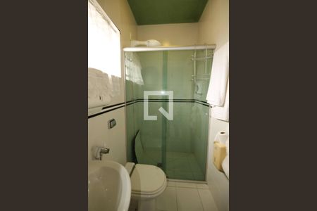 Casa à venda com 570m², 8 quartos e 2 vagasbanheiro 2