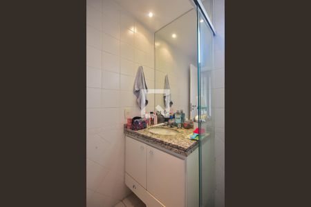 Apartamento à venda com 96m², 2 quartos e 2 vagas Apartamento à venda com 96m², 2 quartos e 2 vagasBanheiro