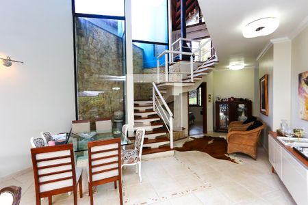 Sala de casa de condomínio à venda com 4 quartos, 340m² em Parque Monte Alegre, Taboão da Serra