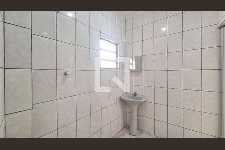 Casa à venda com 300m², 2 quartos e sem vaga Casa à venda com 300m², 2 quartos e sem vagaBanheiro de serviço