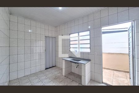 Casa à venda com 300m², 2 quartos e sem vaga Casa à venda com 300m², 2 quartos e sem vagaCozinha
