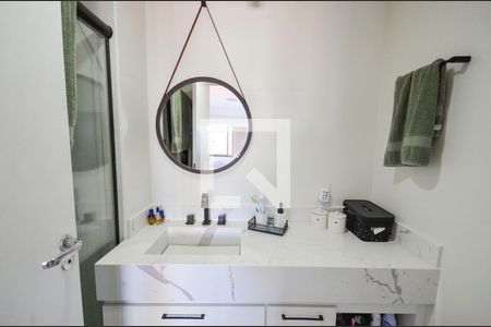 Banheiro da Suíte de apartamento para alugar com 2 quartos, 67m² em Tijuca, Rio de Janeiro