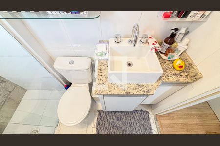 Apartamento à venda com 56m², 2 quartos e 2 vagasBanheiro da Suíte