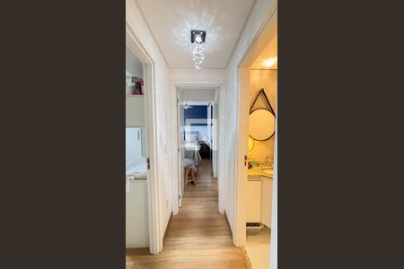 Apartamento à venda com 56m², 2 quartos e 2 vagasCorredor