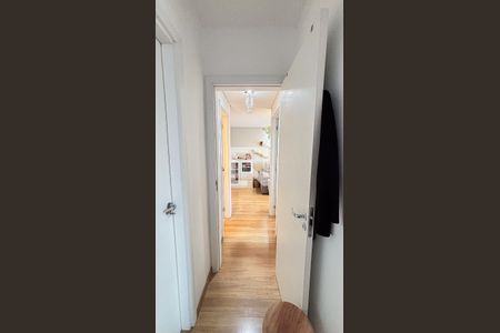 Apartamento à venda com 56m², 2 quartos e 2 vagasCorredor