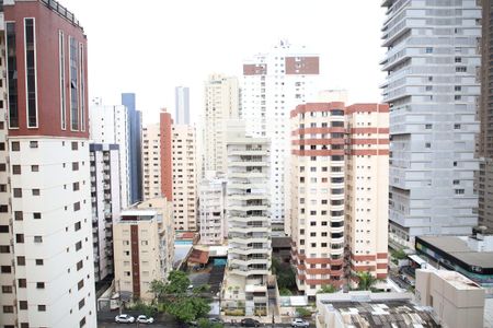 Varanda da Sala - Vista de apartamento para alugar com 2 quartos, 90m² em Setor Bueno, Goiânia