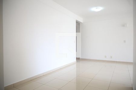 Sala de apartamento para alugar com 2 quartos, 90m² em Setor Bueno, Goiânia