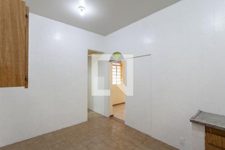Casa à venda com 90m², 2 quartos e 2 vagas Casa à venda com 90m², 2 quartos e 2 vagasCozinha